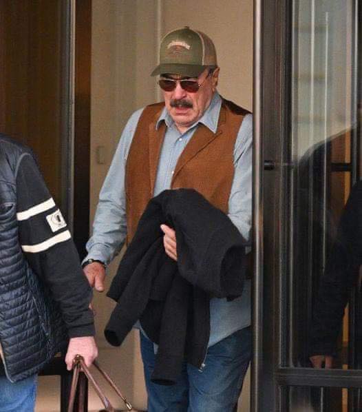 The latest pictures of Tom Selleck confirms what many of us suspected