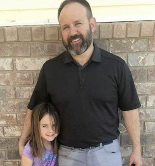 Dad rushes to pick 6-year-old daughter up from school – teacher spots detail on his pants immediate